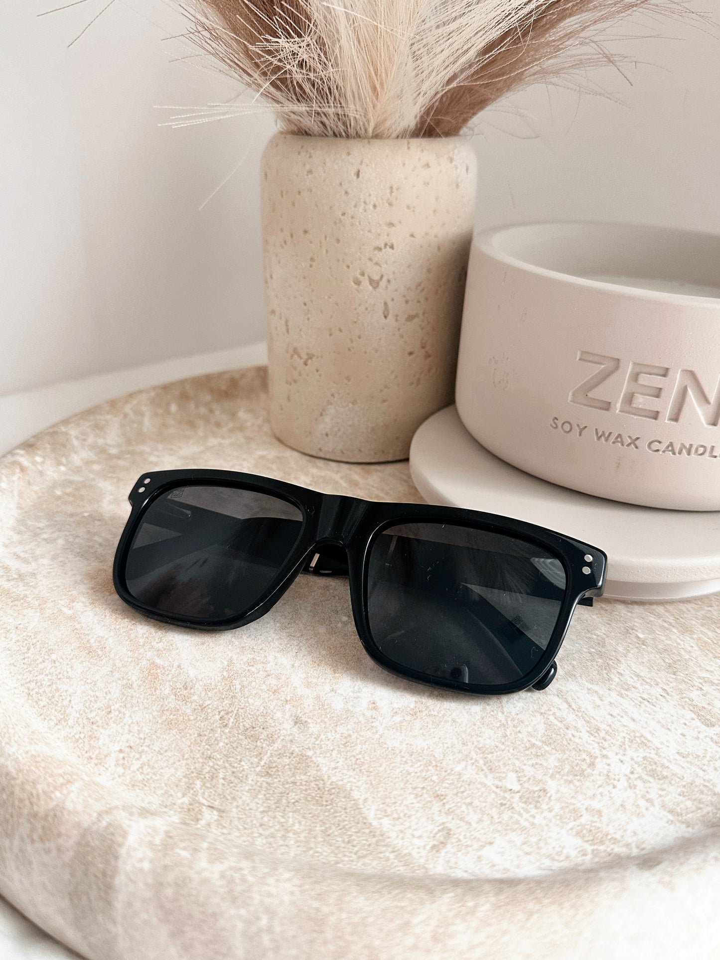 Zen Haven Sunglasses - black rim