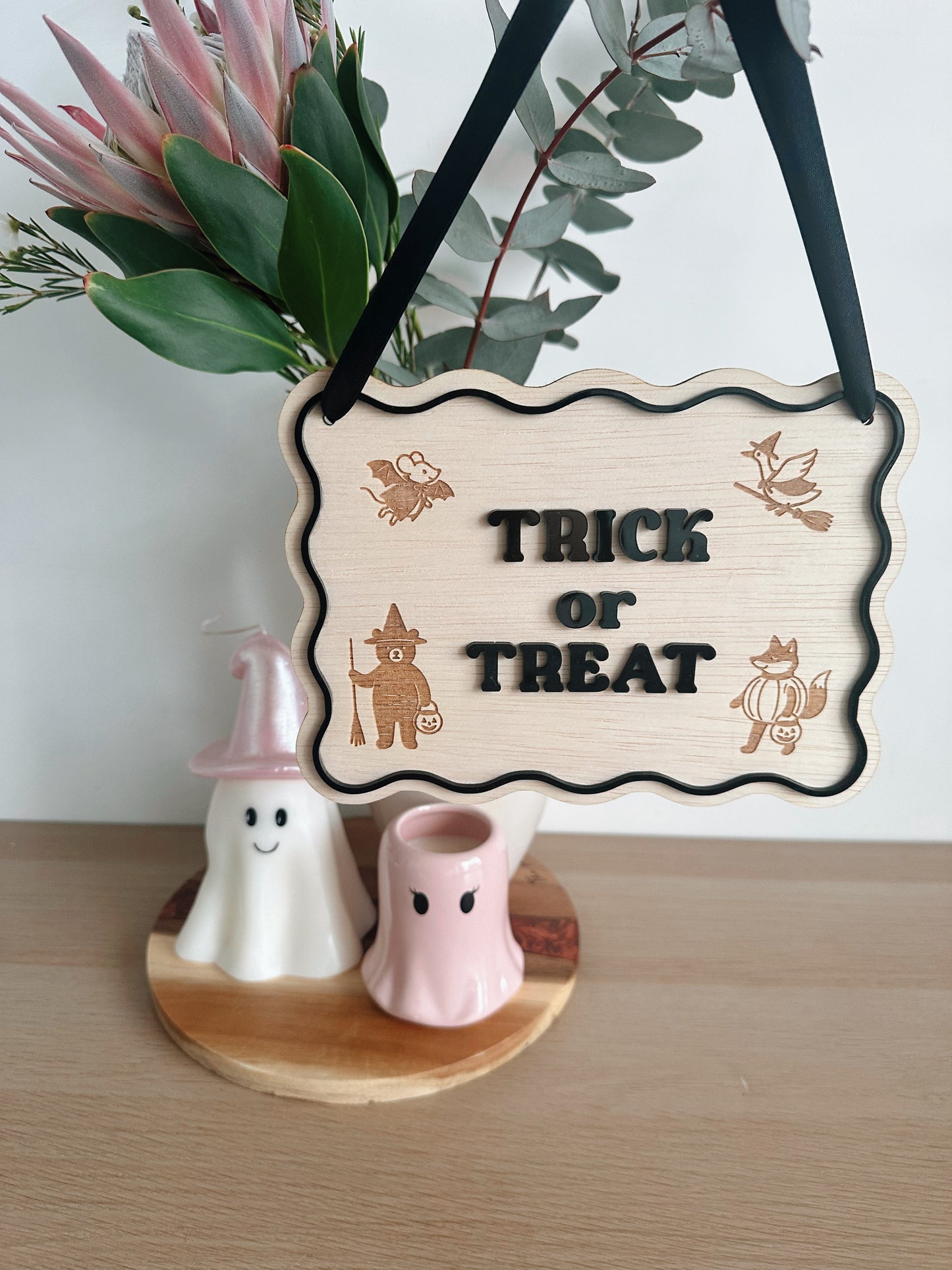Trick or Treat sign