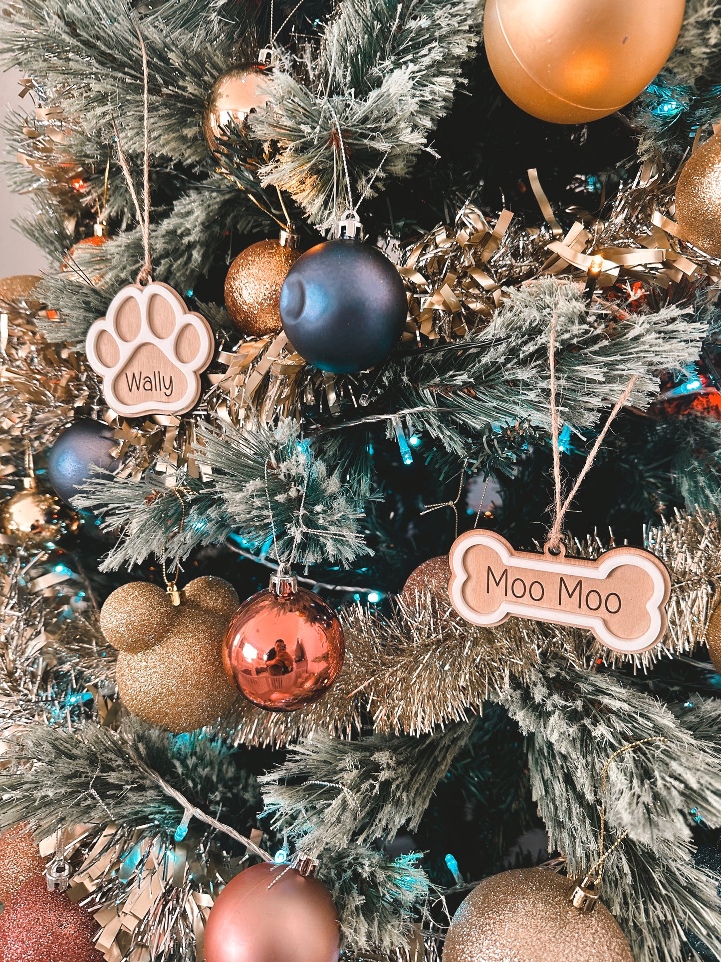 Pet Christmas ornament - paw + bone