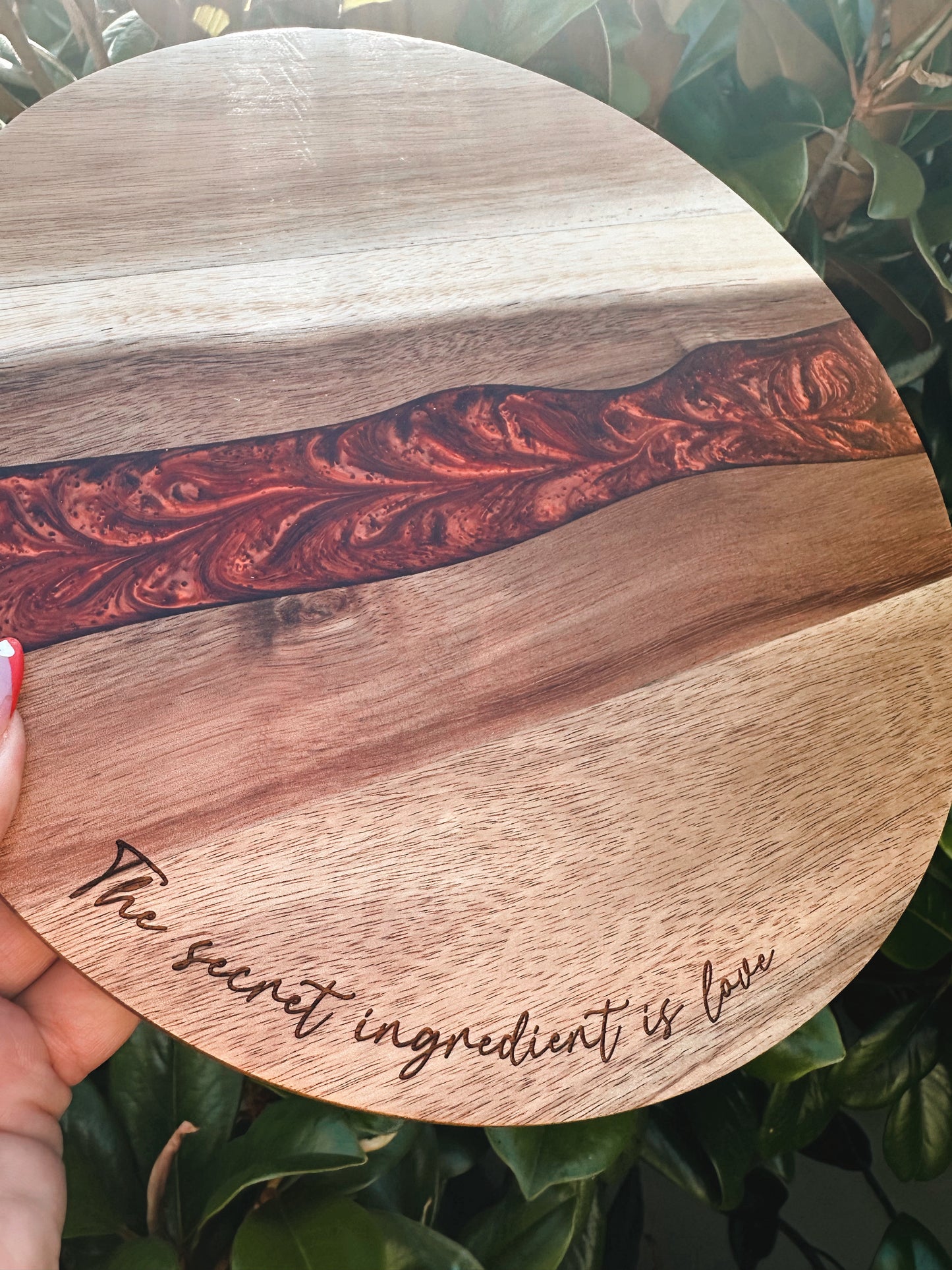 Round resin board - Secret ingredient is love