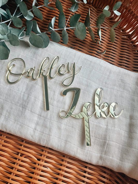 Single name topper - small