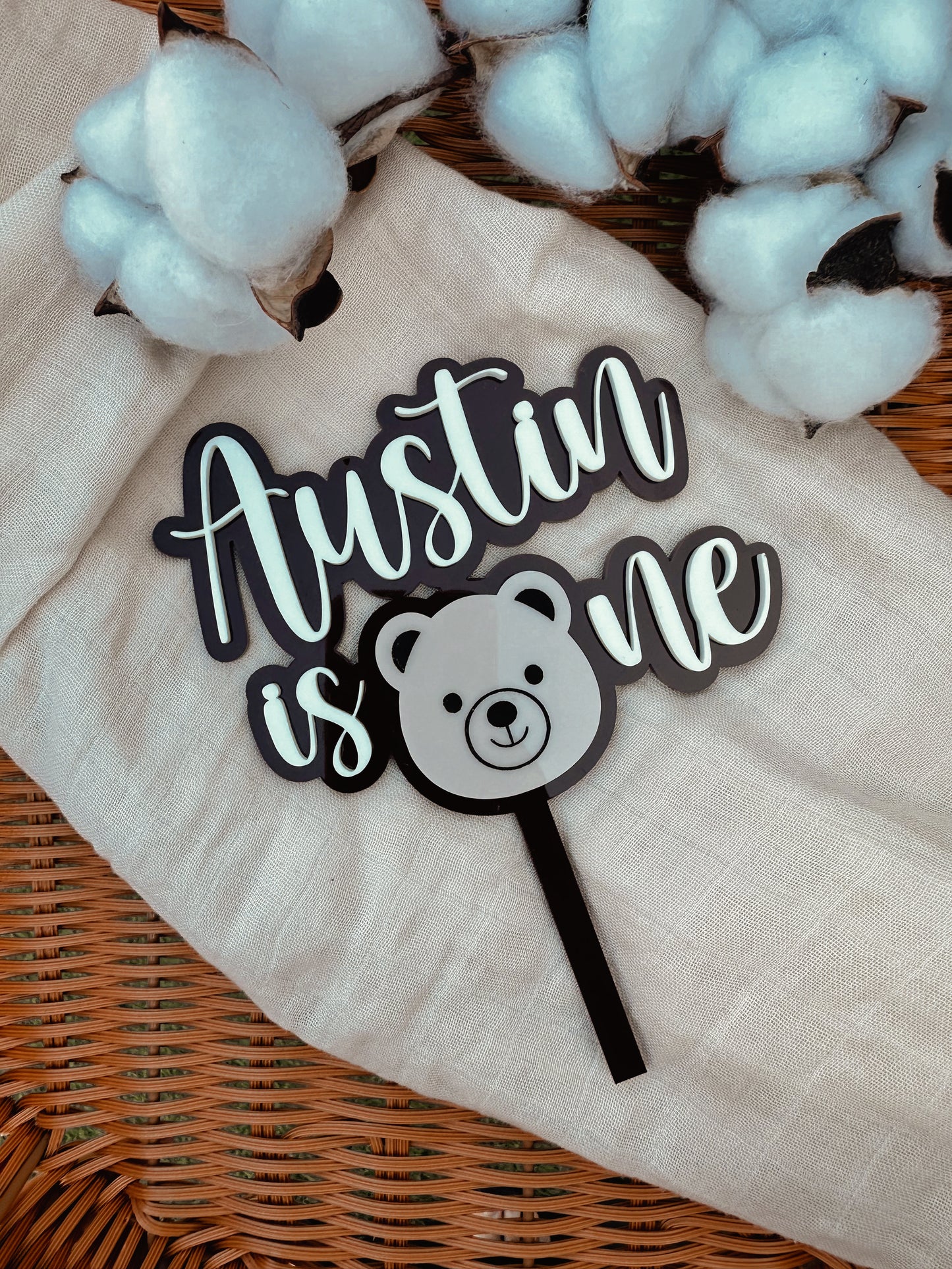 Teddy bear cake topper