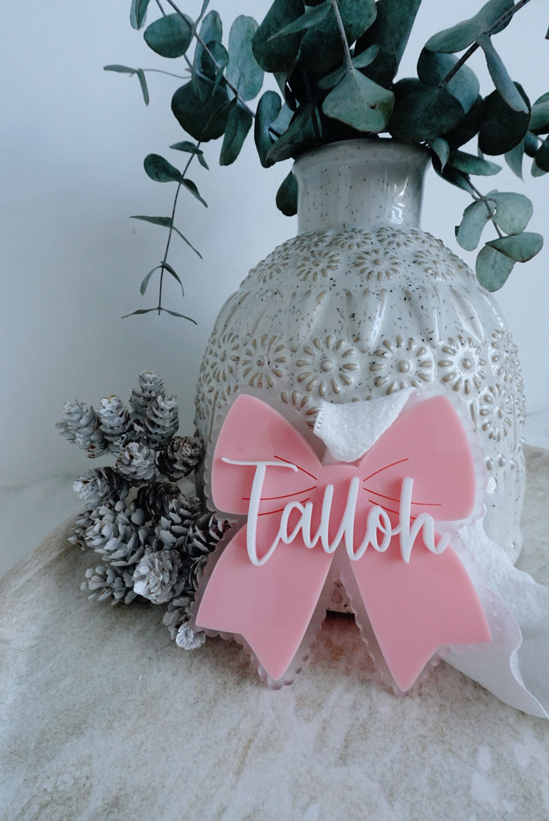 Personalised bow ornament
