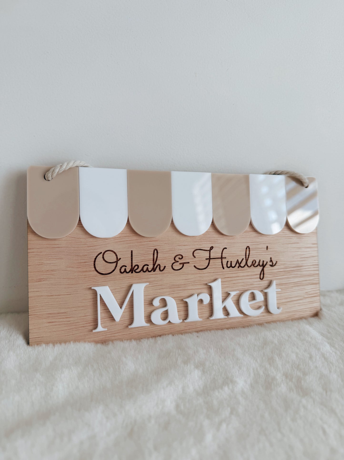 Kids market sign