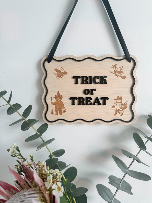 Trick or Treat sign