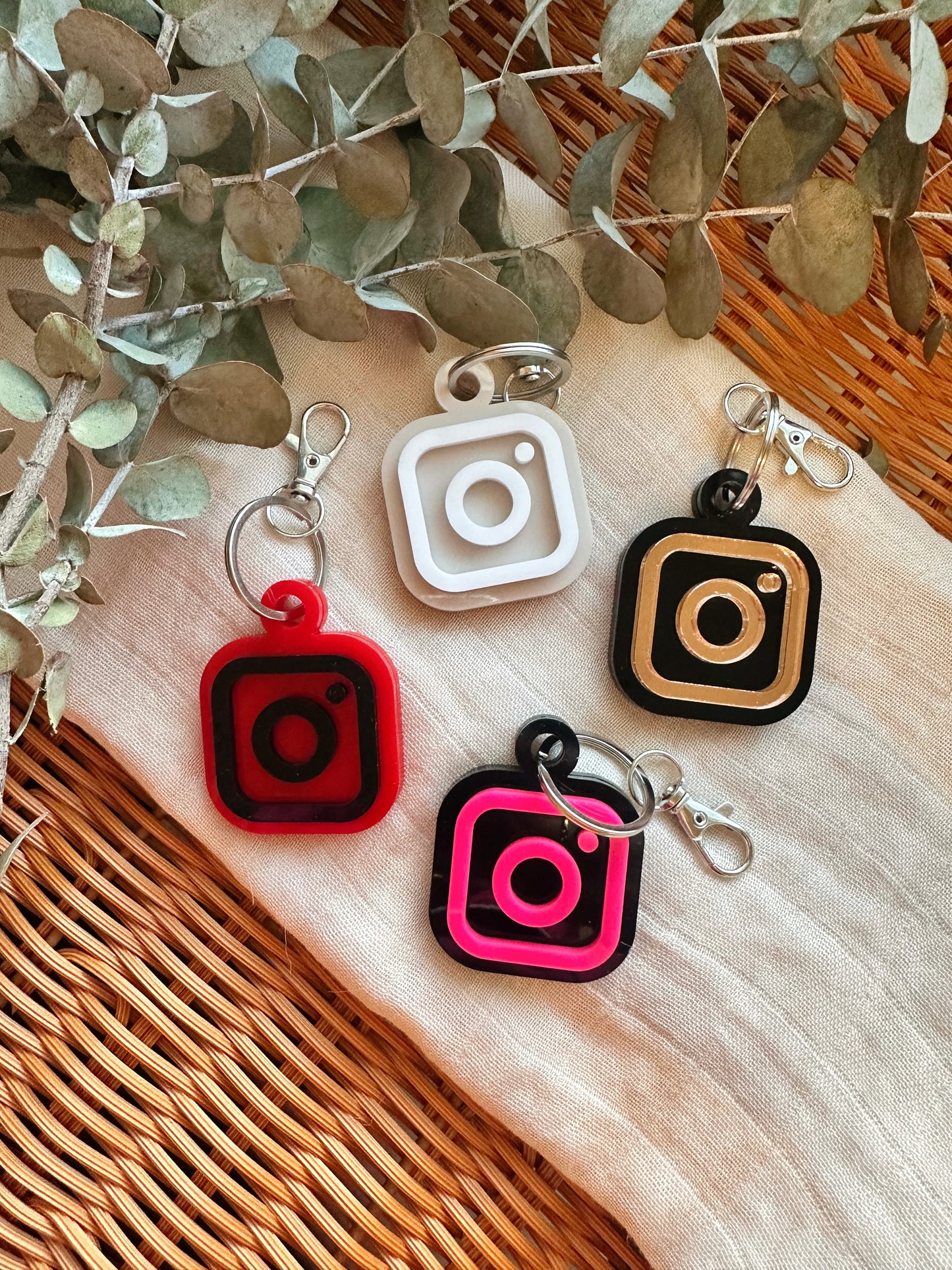 Smart NFC keychain