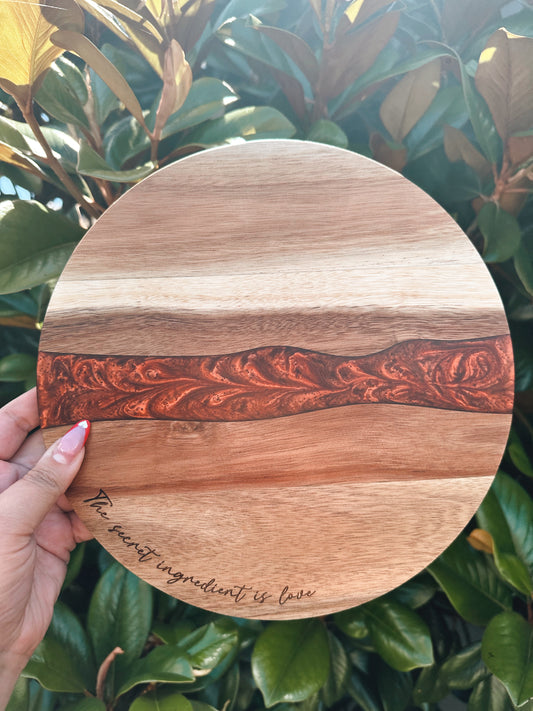 Round resin board - Secret ingredient is love